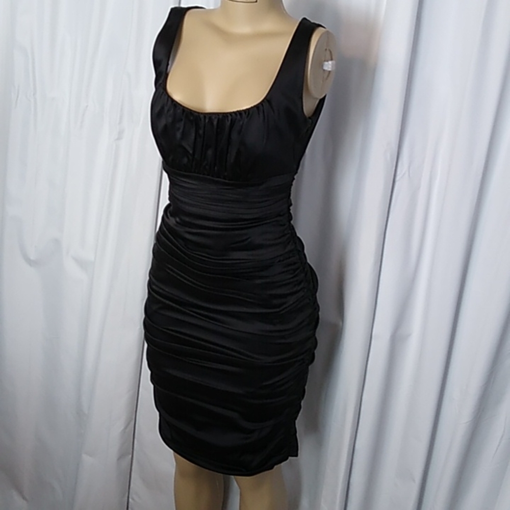 Jax heavy stretch satin wiggle dress - size 8